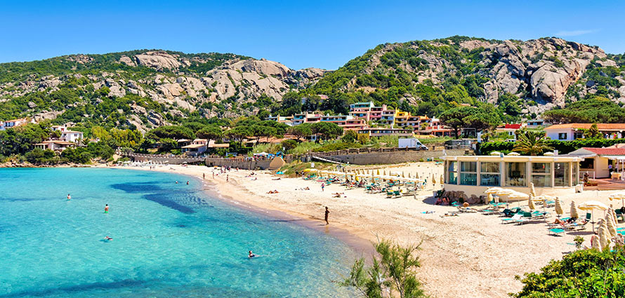 Baja Sardinia an der Costa Smeralda