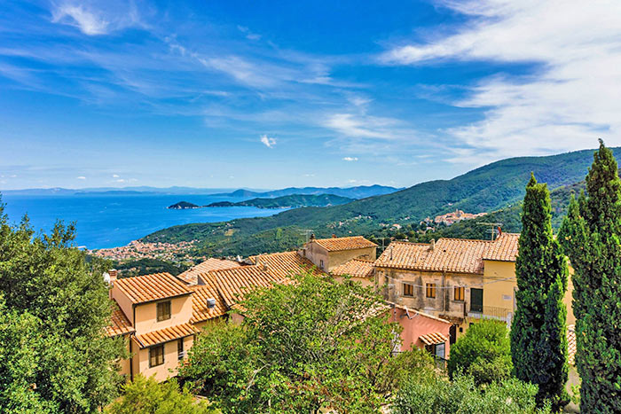 Panoramablick über Marciana Marina Panoramablick über Marciana Marina
