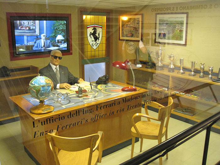 Ferrri Museum - das Büro von Enzo Ferrari